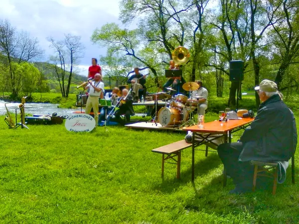 Spacer w naturze, muzyczne przedstawienie na Dzień Ojca